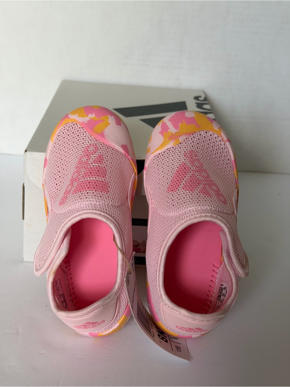 Adidas Kids Pink Mesh Slip-On Sandals with Yellow Accent - Picture 2 of 6